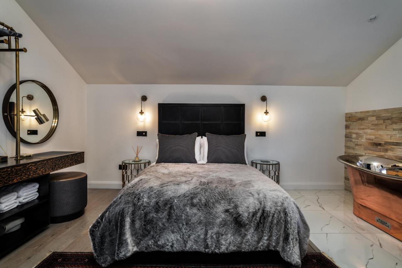 Pamper Yourself In Our Double Sized Copper Tub -2 Bedroom Villa Інвернесс Екстер'єр фото