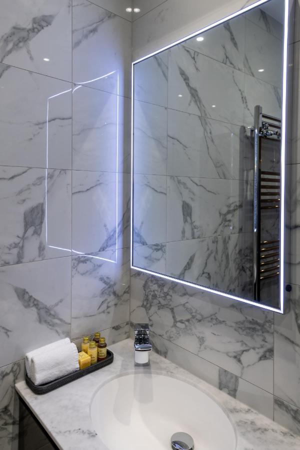 Pamper Yourself In Our Double Sized Copper Tub -2 Bedroom Villa Інвернесс Екстер'єр фото